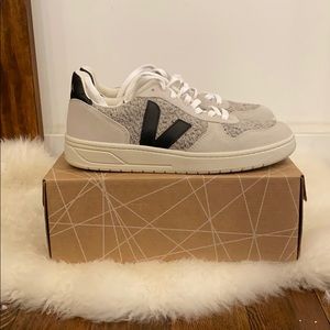 Veja V-10 Flannel Snow Black Sneakers